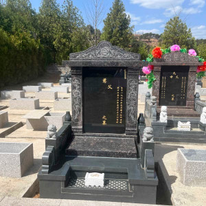 清东陵万佛园传统立碑
