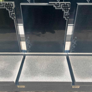 灵山宝塔陵园传统立碑