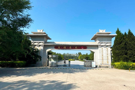 玉佛寺寝宫大门图