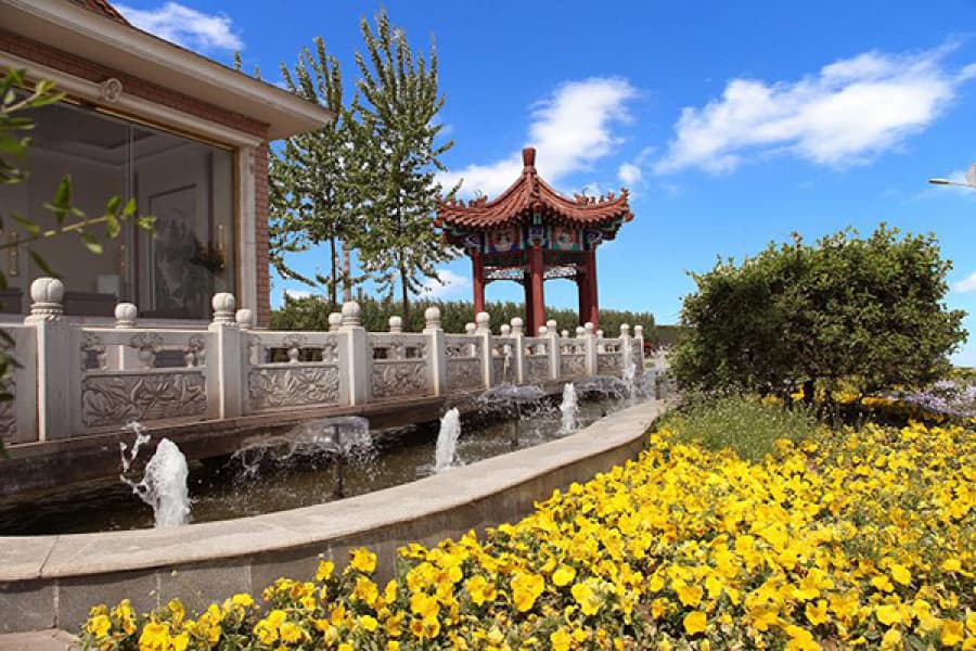 上海市滨海新区大港万寿园公墓园区景观图