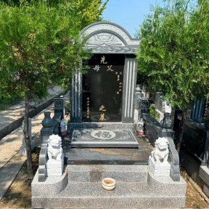 兰生园公墓传统立碑